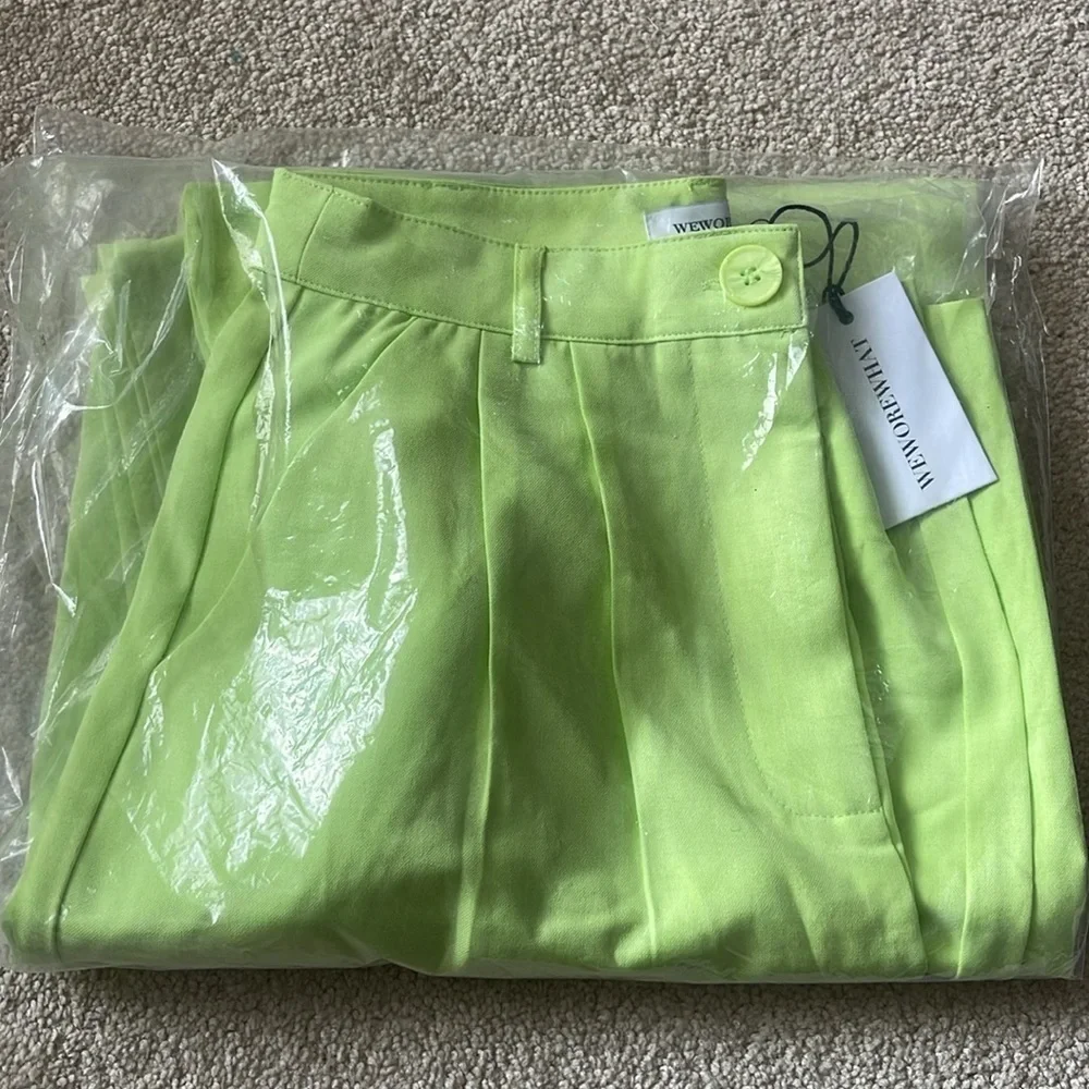 0307 - WEWOREWHAT High Rise Pleated Pant size 4 $79 - Picture 4 of 7